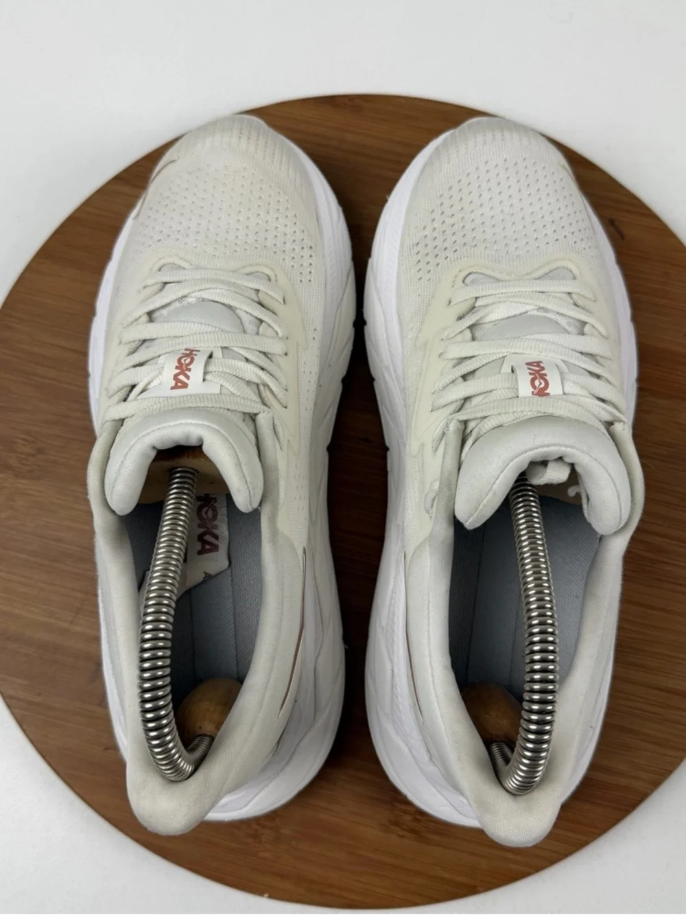 Hoka One One Arahi 7 Cream Running Shoes - Picture 5 of 10